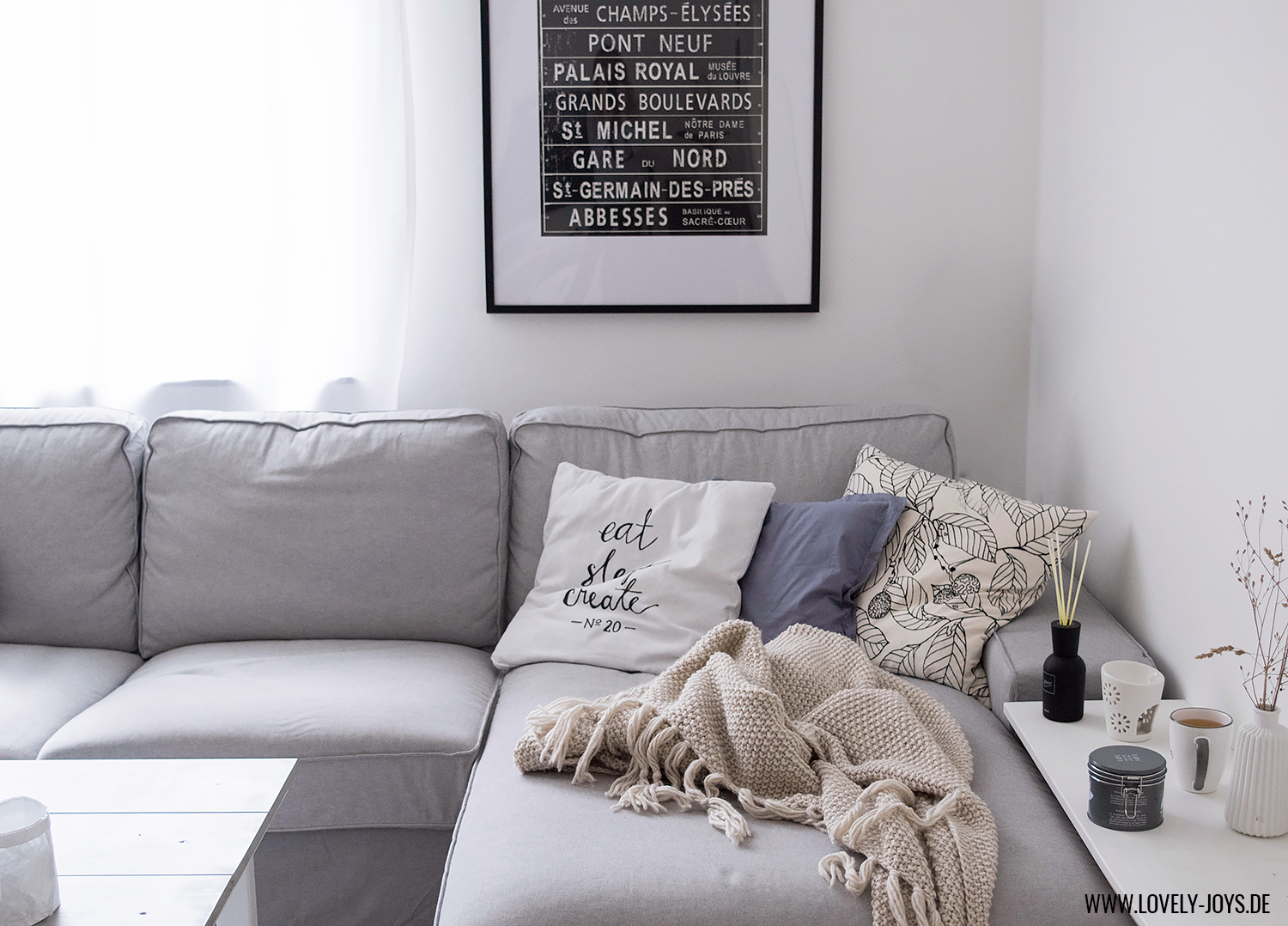 grau weiß skandinavisch wohnzimmer einrichtung ideen