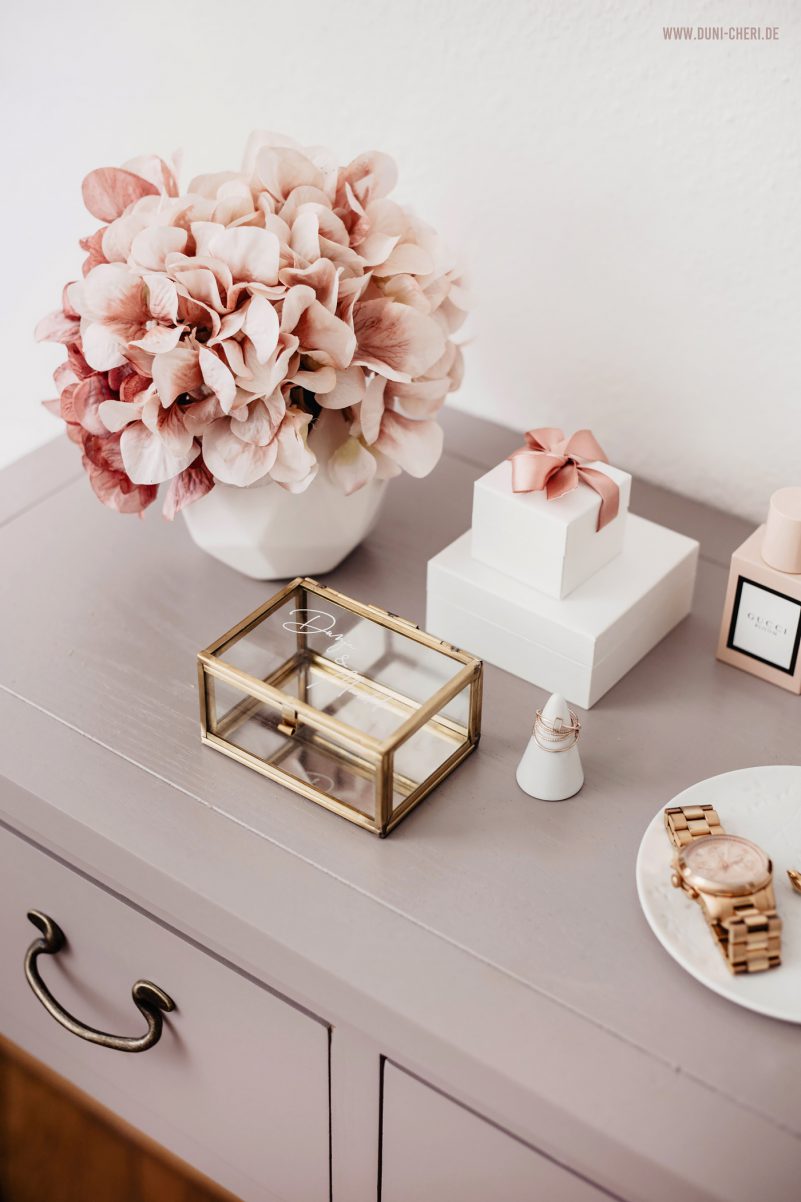 ring box gold handlettering hochzeit