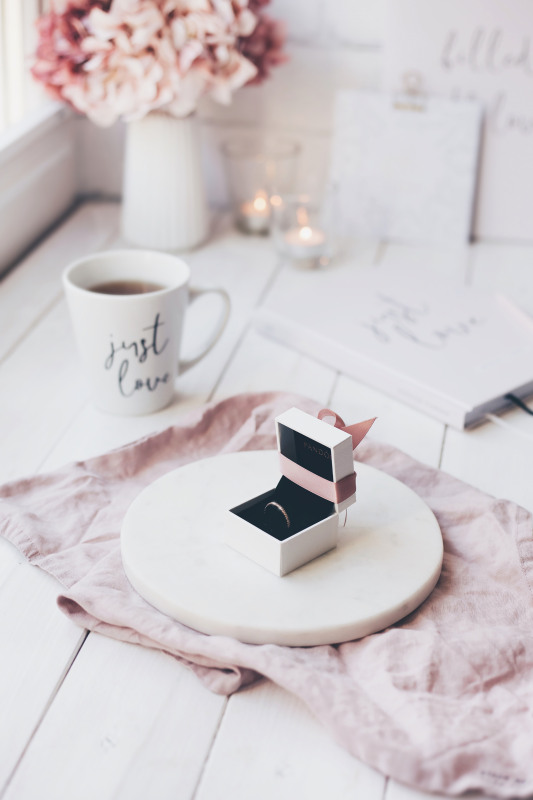 verlobungsring rosegold schachtel schleife