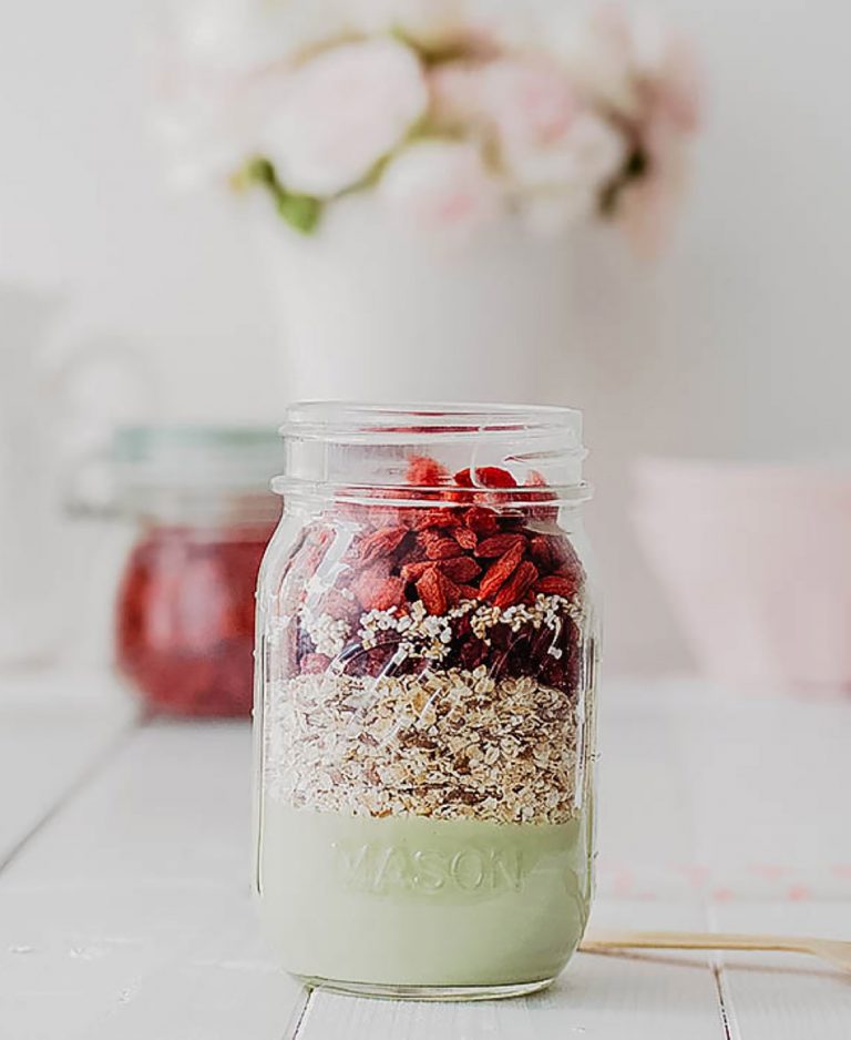 Veganes Chia Matcha Müsli