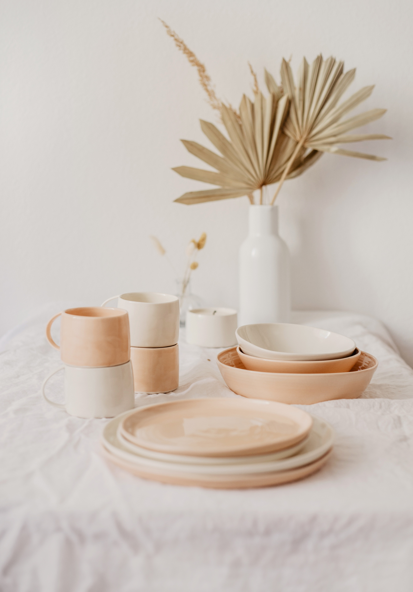 handmade keramik weiss rosa skandinavisch