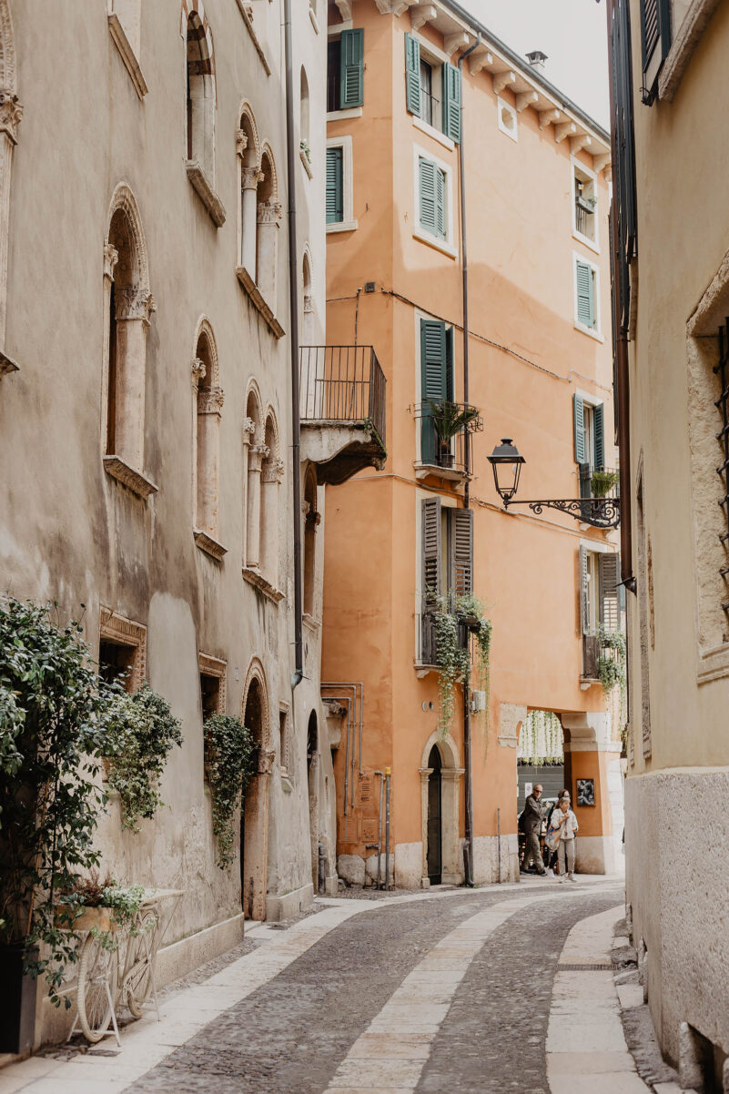 italien gasse verona