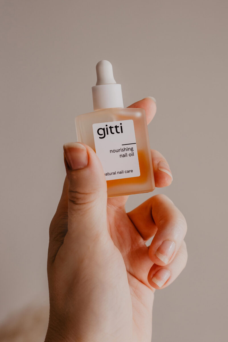 ugc-content-creation-produktfotografie-gitti-hand-nail-care