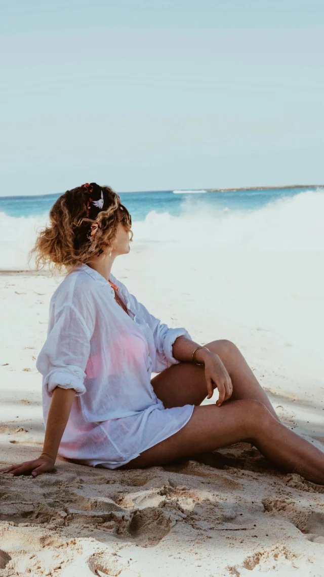 Eine Woche Bahamas, Baby! Crazy Nassau und Next Level Strände mit rosa Puderzucker-Sand, der weicher ist als mein Kopfkissen, und wo das Wasser so aussieht, als hätte Photoshop persönlich Hand angelegt. Ich verliere gar nicht viel Worte hier, denn es gibt nun - FINALLY - einen neuen Blogpost dazu auf dem Blog mit allen Tipps & Erfahrungen 🐚 Kommt mit mir in die Karibik und trinkt aus Piraten JOHOOOO 🏴‍☠️ Link im Profil 🫶

Am Ende vom Reel gibts zwei Lacher - also dranbleiben 😄🤙🤍

#bahamas #karibik #caribbean #ocean #amerika #usa #travel #travelling #caribbeans #caribbeanlife #palmtrees #cristalclearwater #beach #island #islandgirl #islandvibes
