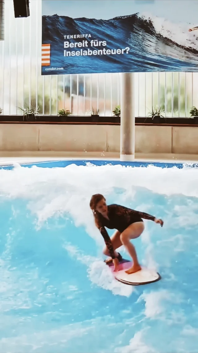 Finally - ich hab den Dreh raus 🫶🏄🏼‍♀️ #surfviking Jetzt nur noch schneller werden & schärfere Turns fahren 🥹

#riversurfing #riversurfen #riversurf #surf #surfing #surfergirl #surferlife @jochenschweizerarena